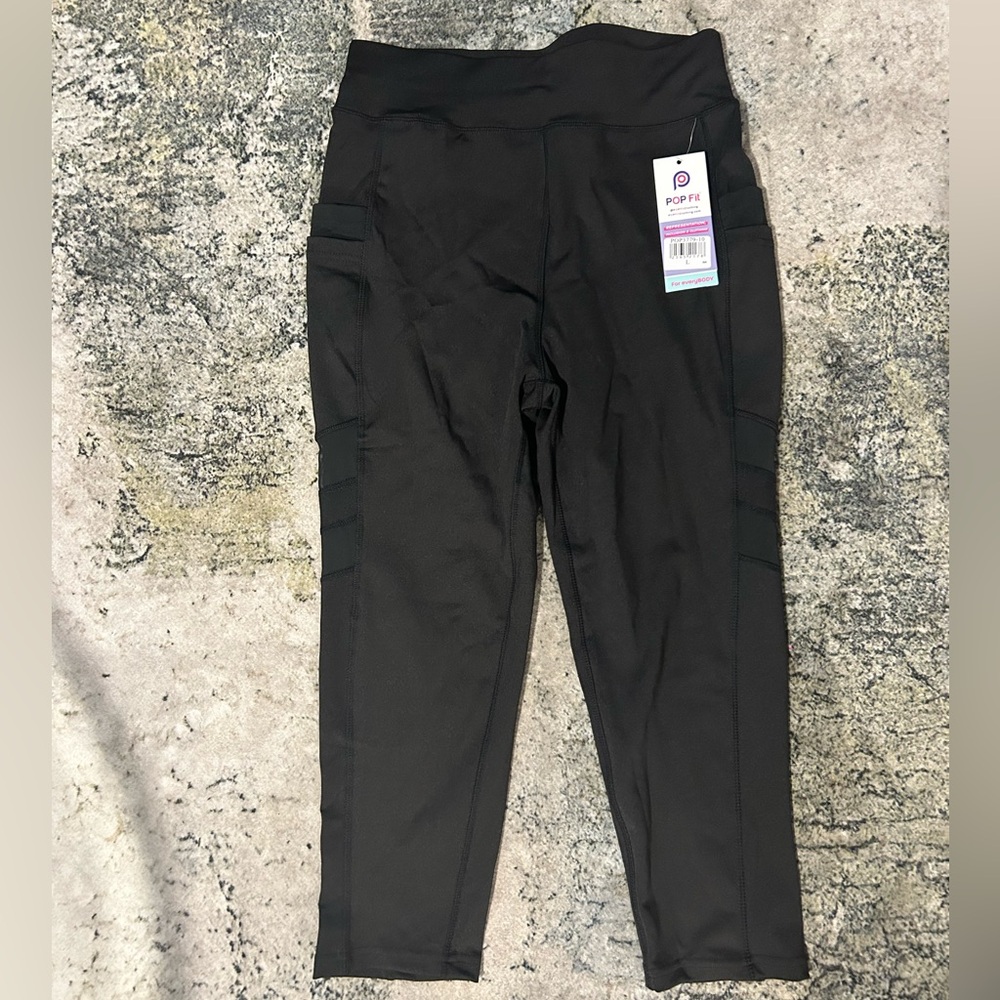 Pop fit black leggings with pocket